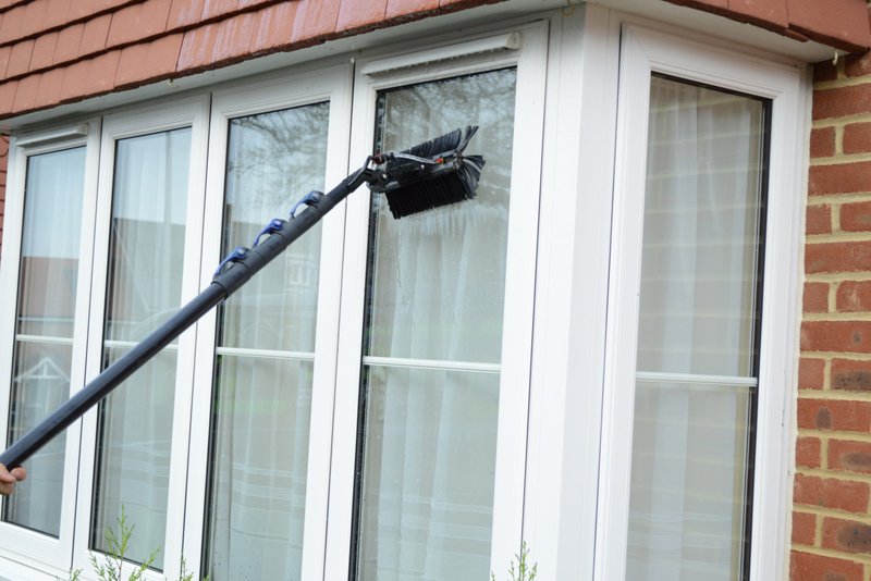 Water-fed pole window cleaning system