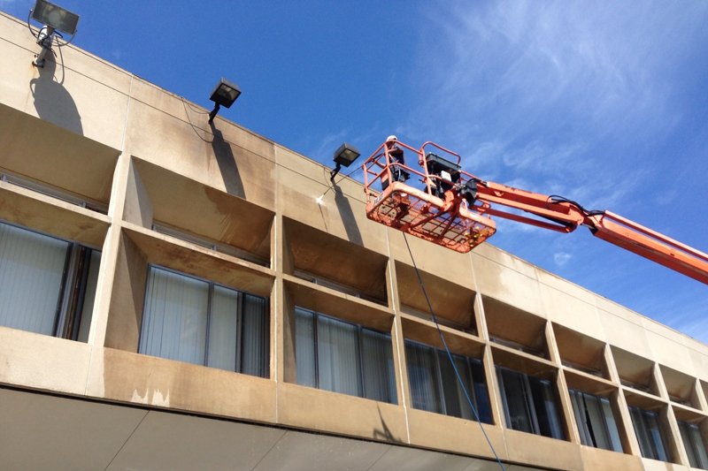 High rise window cleaning professional